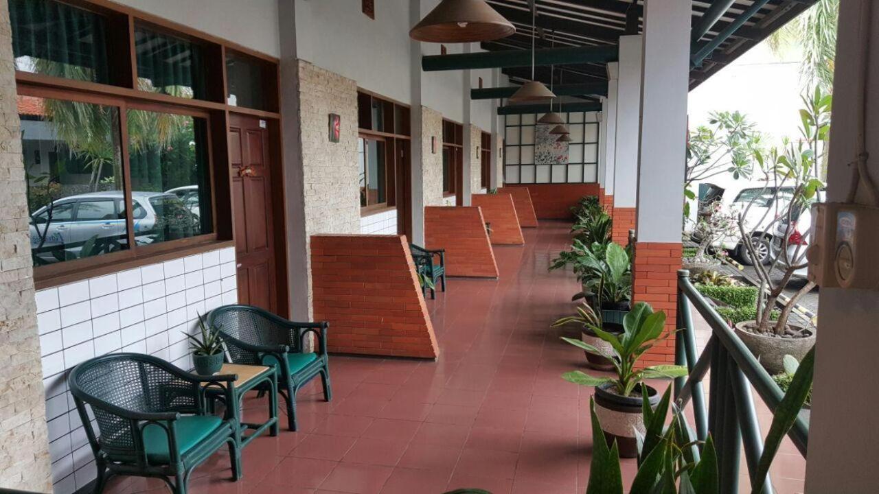 Hotel Aneka Baru スレマン エクステリア 写真